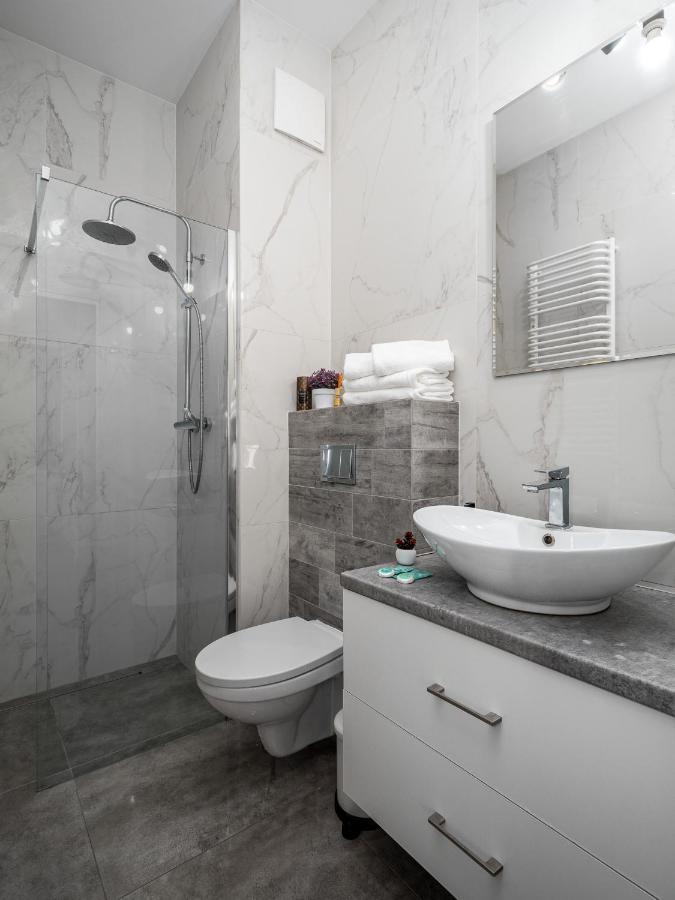 Apartament Ks Wola Prymasa 407 Apartman Varsó Kültér fotó